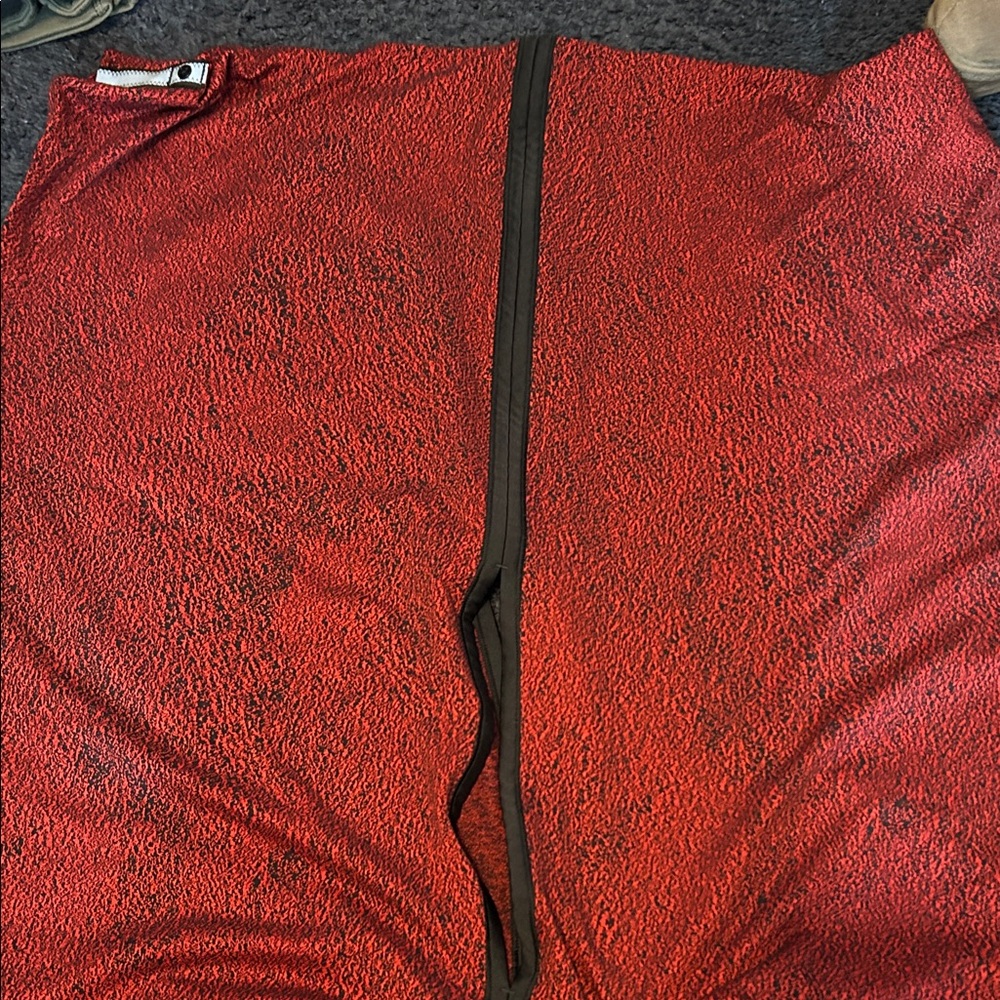 Lululemon vinyasa scarf with arm holes